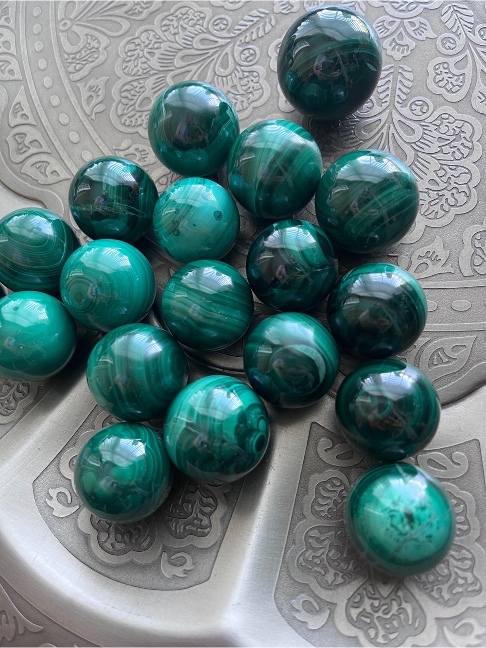 Malachite sphere - Picture 3 of 5